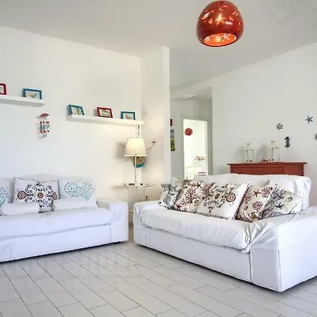 Holiday home Starfish By Lovesud
